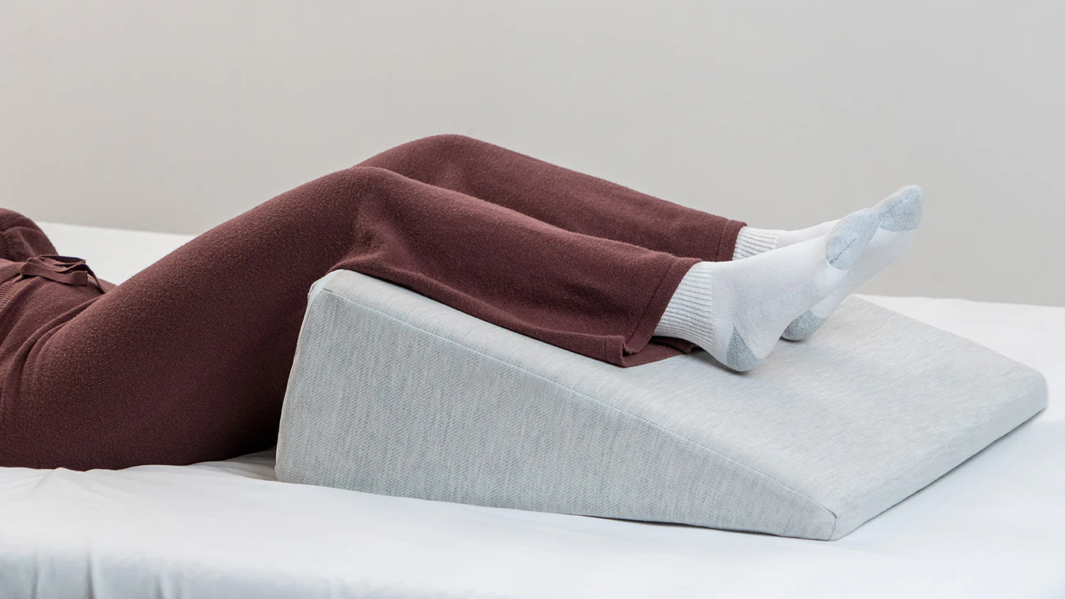 Bed Wedge Pillow - Image 6